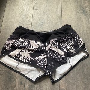 Lulu Printed short